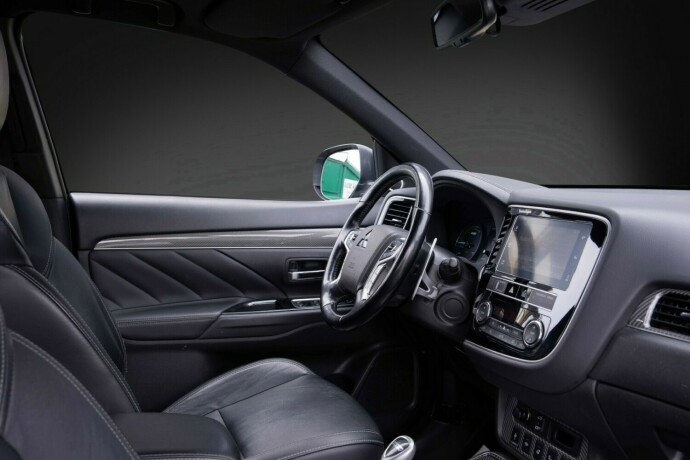 mitsubishi-outlander-elektrisitetbensin-2019-big-33