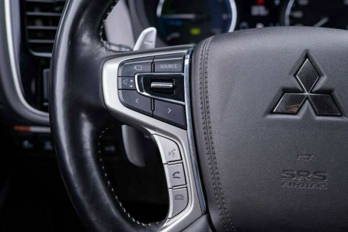 mitsubishi-outlander-elektrisitetbensin-2019-big-13