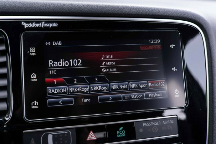 mitsubishi-outlander-elektrisitetbensin-2019-big-23