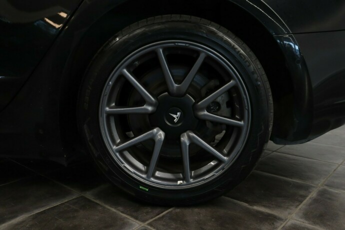 tesla-model-3-elektrisitet-2019-big-40
