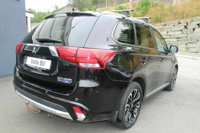 mitsubishi-outlander-elektrisitetbensin-2016-big-4