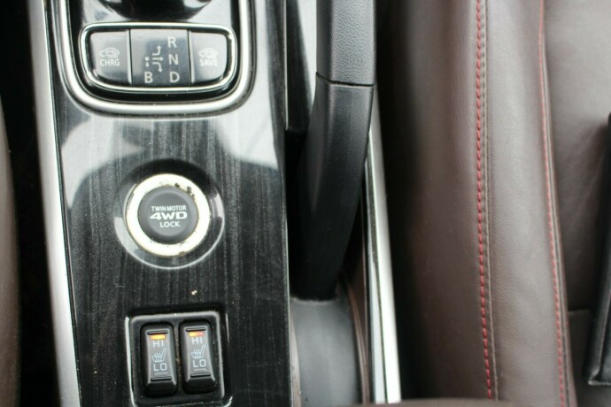 mitsubishi-outlander-elektrisitetbensin-2016-big-20