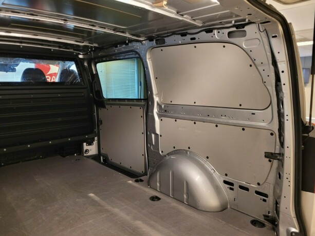 mercedes-benz-vito-diesel-2020-big-23