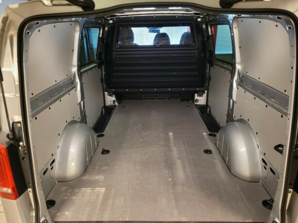 mercedes-benz-vito-diesel-2020-big-21