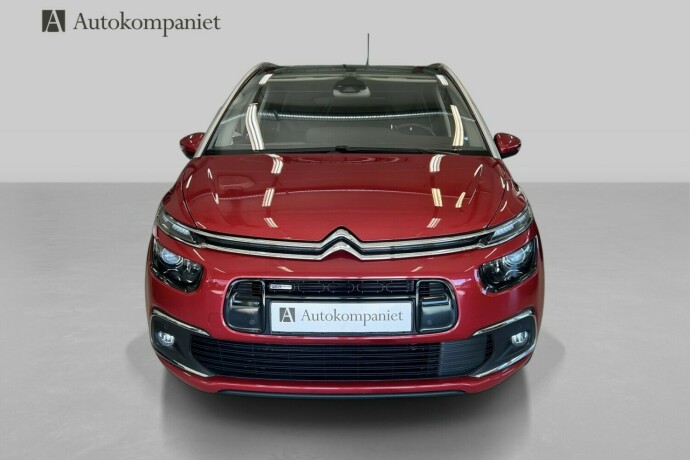 citroen-c4-picasso-bensin-2017-big-1