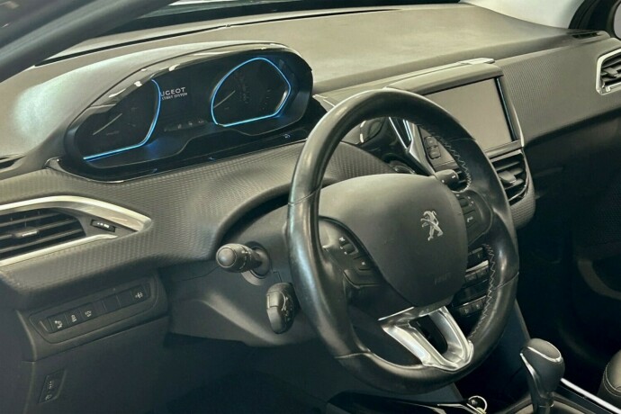 peugeot-2008-bensin-2017-big-7