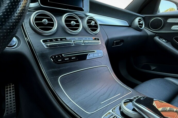 mercedes-benz-c-klasse-elektrisitetbensin-2018-big-27