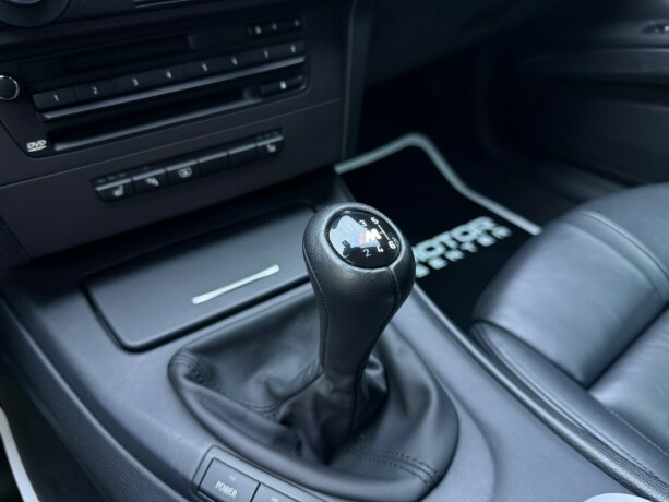 bmw-m3-bensin-2008-big-31