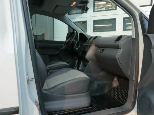volkswagen-caddy-diesel-2013-big-9