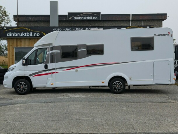 sunlight-t69-queensbed-senkeseng-meget-god-nyttelast-truma-6eh-stort-kj248leskap-fukt-gasstest-diesel-2016-big-0