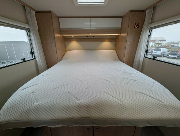 sunlight-t69-queensbed-senkeseng-meget-god-nyttelast-truma-6eh-stort-kj248leskap-fukt-gasstest-diesel-2016-big-54