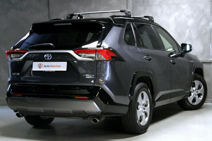 toyota-rav4-elektrisitetbensin-2021-big-1