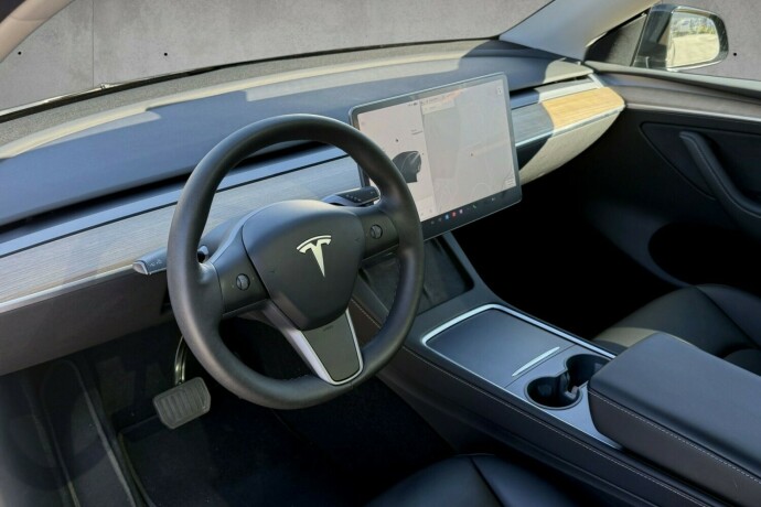 tesla-model-y-elektrisitet-2021-big-9