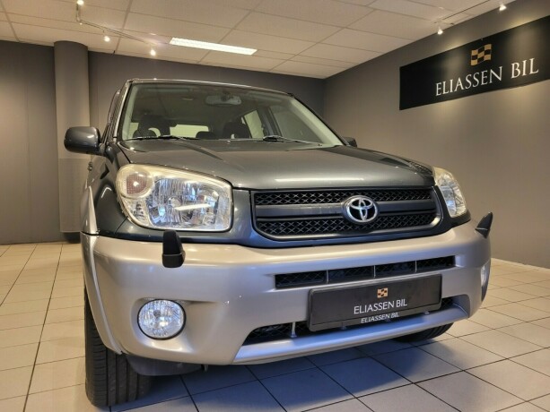 toyota-rav4-bensin-2005-big-7
