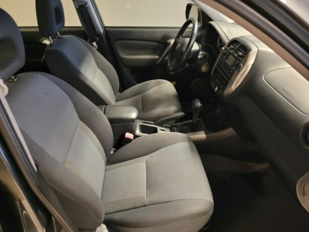 toyota-rav4-bensin-2005-big-11