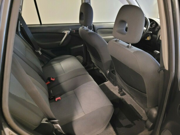 toyota-rav4-bensin-2005-big-12