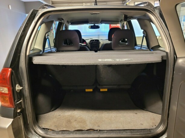 toyota-rav4-bensin-2005-big-13