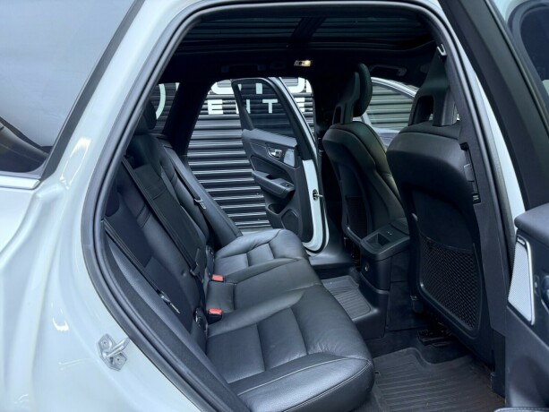 volvo-xc-60-elektrisitetbensin-2017-big-34