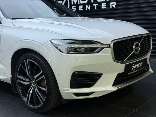 volvo-xc-60-elektrisitetbensin-2017-big-3