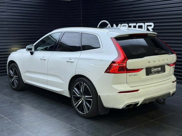 volvo-xc-60-elektrisitetbensin-2017-big-2