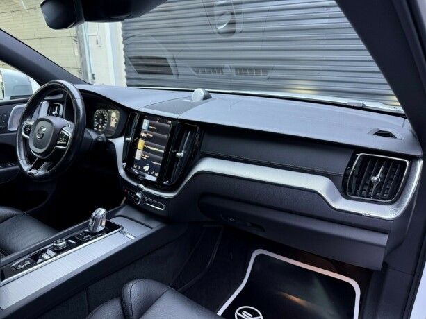 volvo-xc-60-elektrisitetbensin-2017-big-12