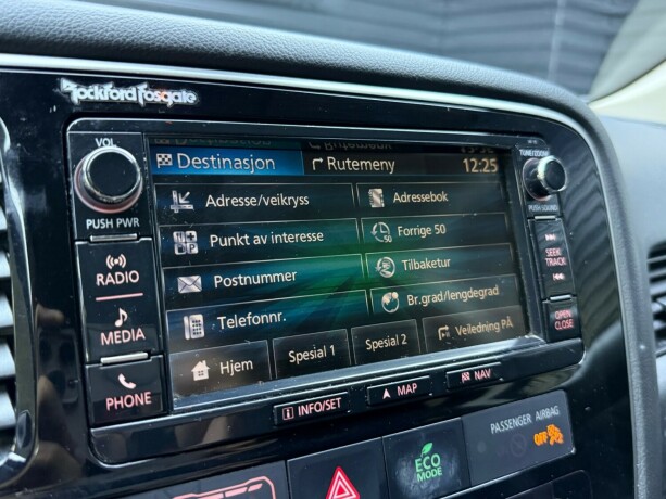 mitsubishi-outlander-elektrisitetbensin-2016-big-22