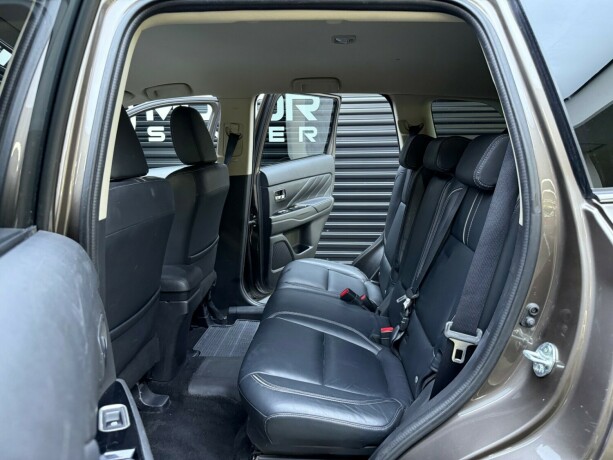 mitsubishi-outlander-elektrisitetbensin-2016-big-30
