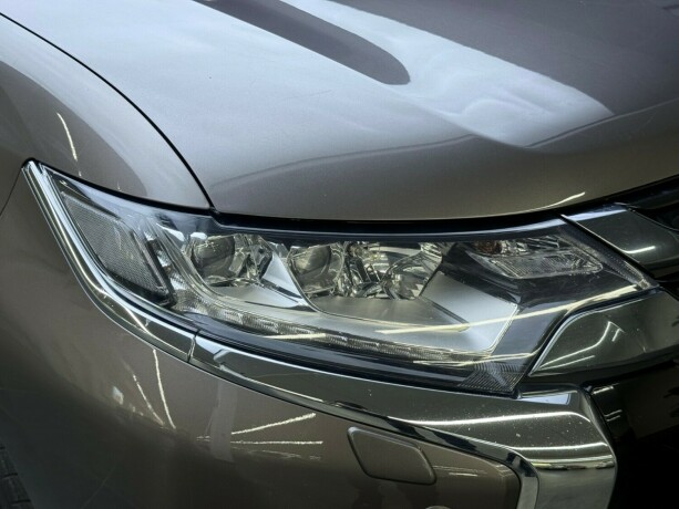 mitsubishi-outlander-elektrisitetbensin-2016-big-5
