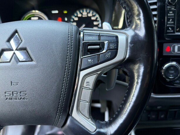 mitsubishi-outlander-elektrisitetbensin-2016-big-16