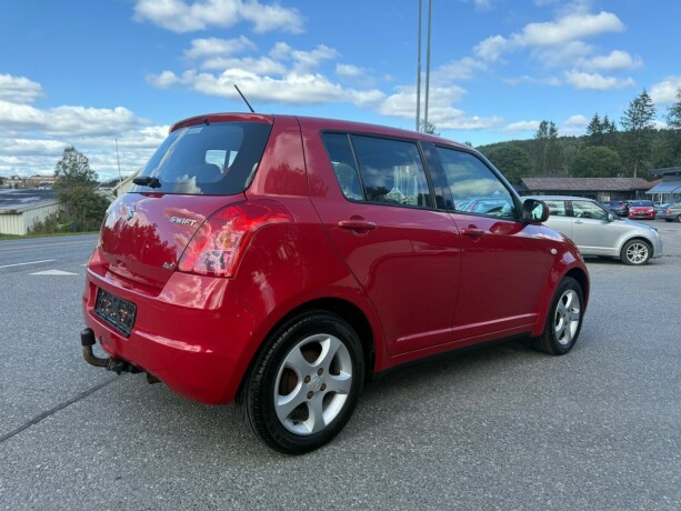 suzuki-swift-bensin-2008-big-5