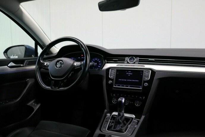 volkswagen-passat-elektrisitetbensin-2017-big-23