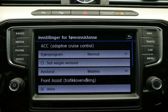 volkswagen-passat-elektrisitetbensin-2017-big-34