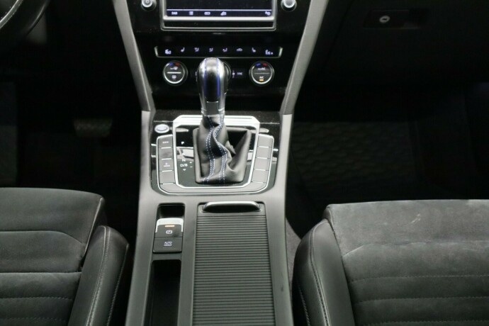 volkswagen-passat-elektrisitetbensin-2017-big-25