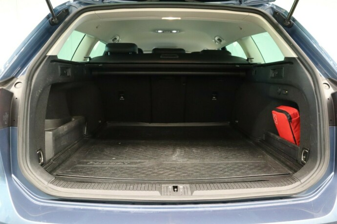 volkswagen-passat-elektrisitetbensin-2017-big-39