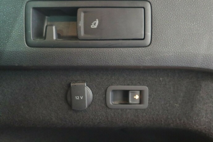 volkswagen-passat-elektrisitetbensin-2017-big-38