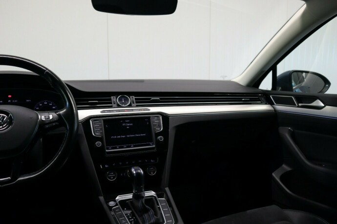 volkswagen-passat-elektrisitetbensin-2017-big-22