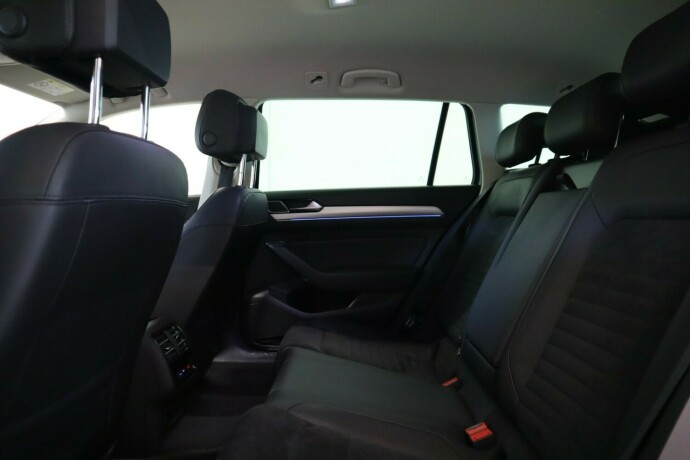 volkswagen-passat-elektrisitetbensin-2017-big-18