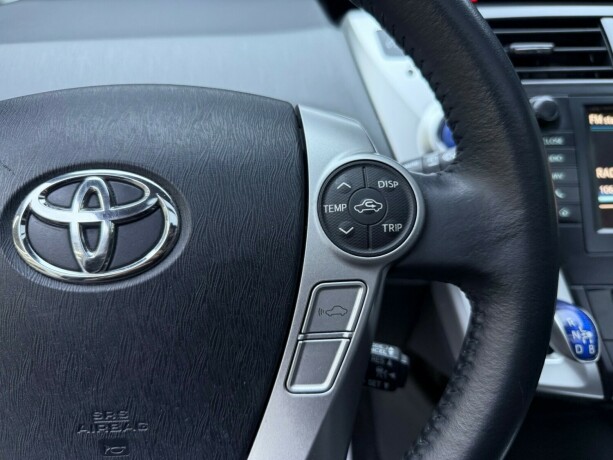 toyota-prius-seven-elektrisitetbensin-2015-big-15