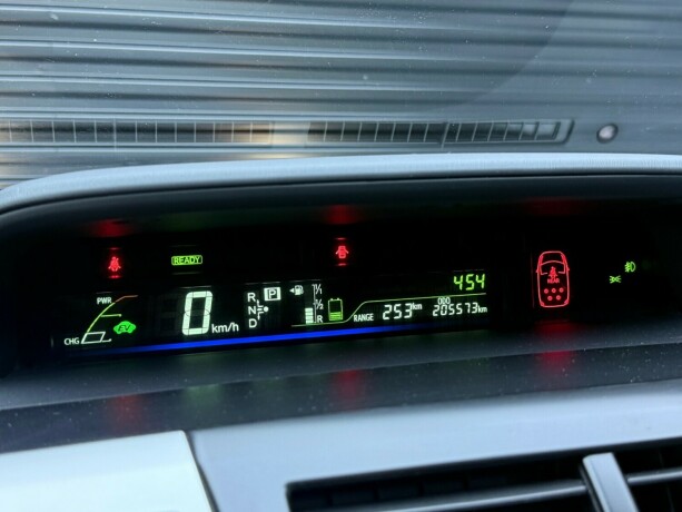 toyota-prius-seven-elektrisitetbensin-2015-big-17