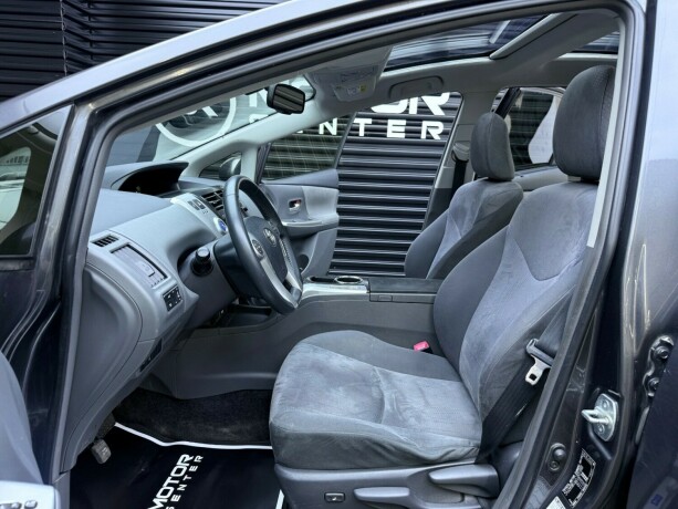 toyota-prius-seven-elektrisitetbensin-2015-big-27