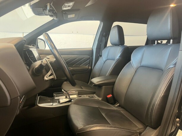 mitsubishi-outlander-elektrisitetbensin-2019-big-13