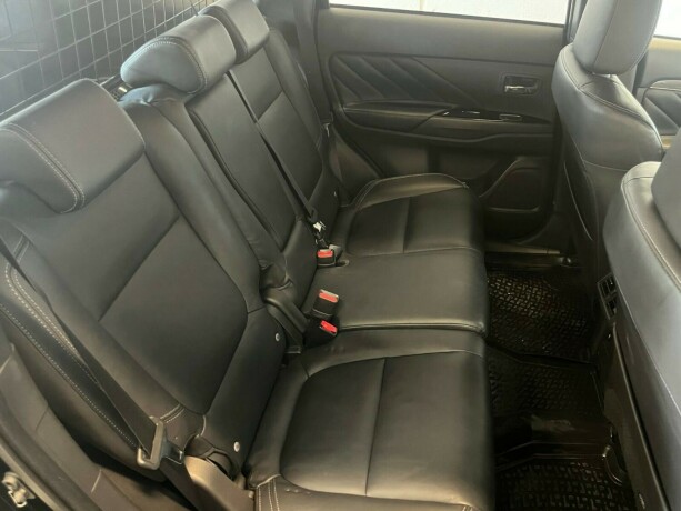 mitsubishi-outlander-elektrisitetbensin-2019-big-29