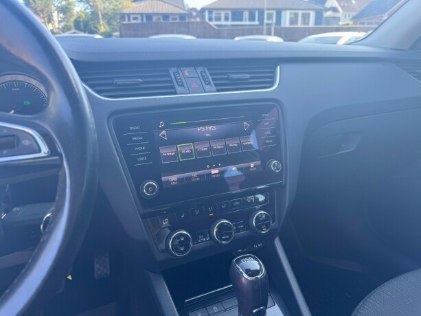 skoda-octavia-diesel-2018-big-15