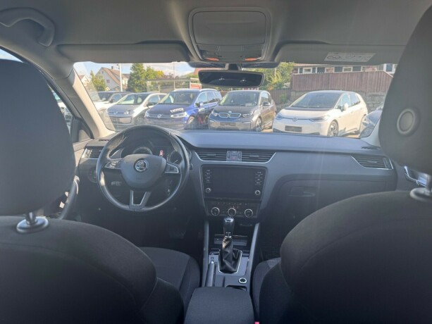 skoda-octavia-diesel-2018-big-9