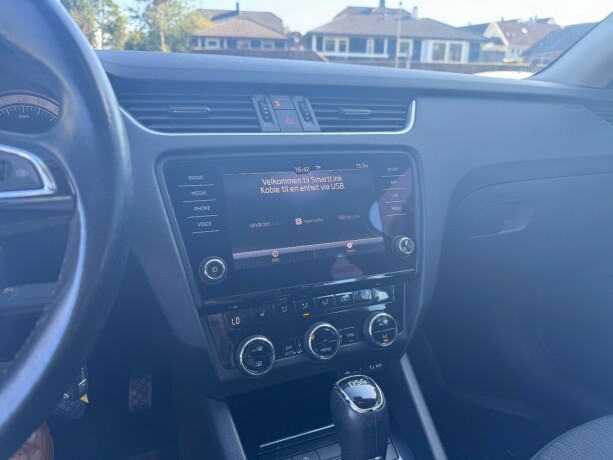 skoda-octavia-diesel-2018-big-17
