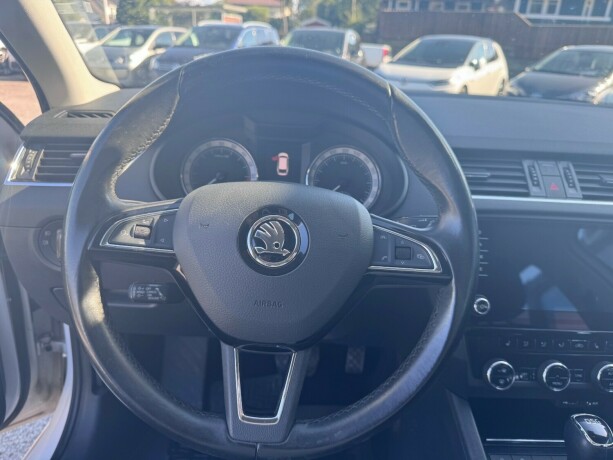skoda-octavia-diesel-2018-big-13