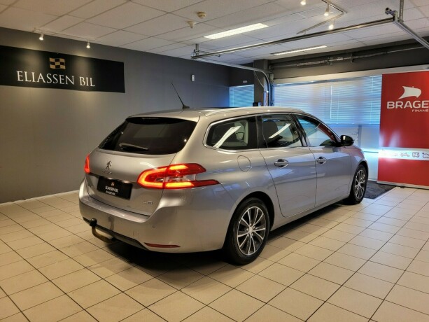 peugeot-308-diesel-2015-big-3
