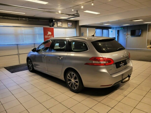 peugeot-308-diesel-2015-big-5