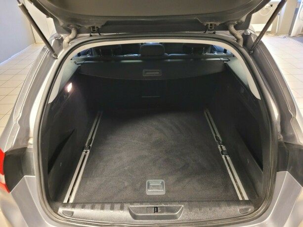 peugeot-308-diesel-2015-big-16