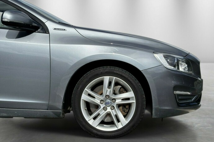 volvo-v60-elektrisitetdiesel-2017-big-7